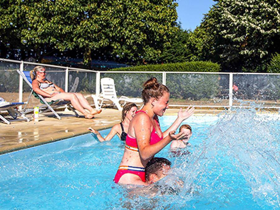 Camping Saint Grégoire - Chalet 5 personas in Servon, Avranches region