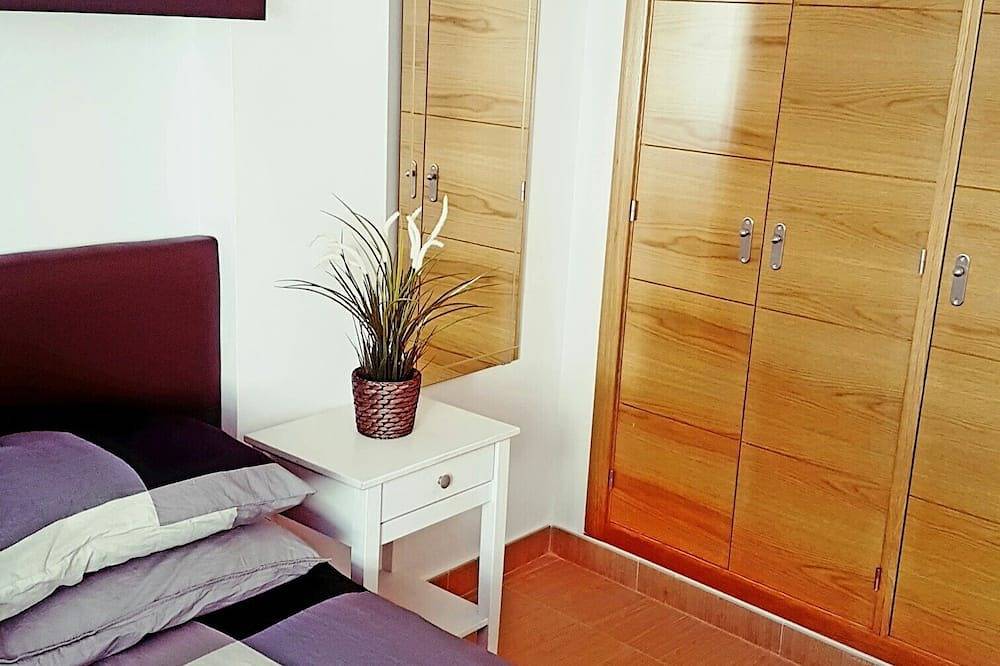 Appartement entier, Moderne & à la plage!2 Terrasses Parking Gratuit Wifi & + in Playa de Torre del Mar, Torre del Mar