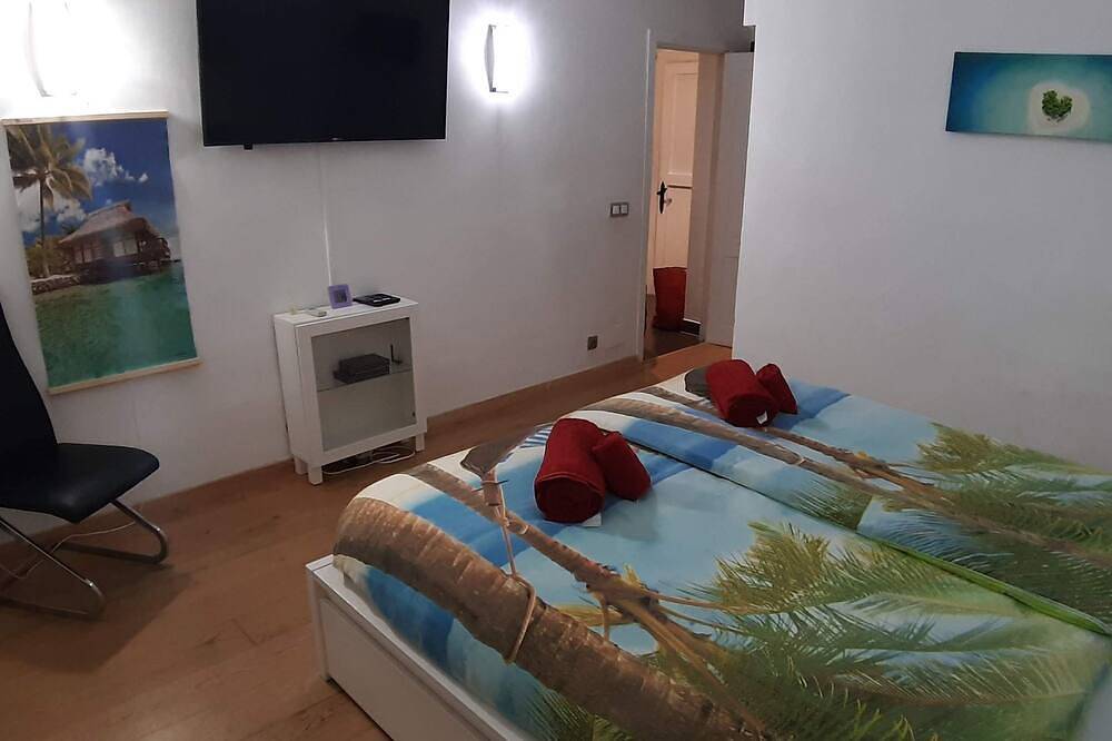 Ganze Wohnung, Wohnung in Cala D'or mit gemeinsamem Pool, Terrasse und Garten in Cala d'Or, Santanyí