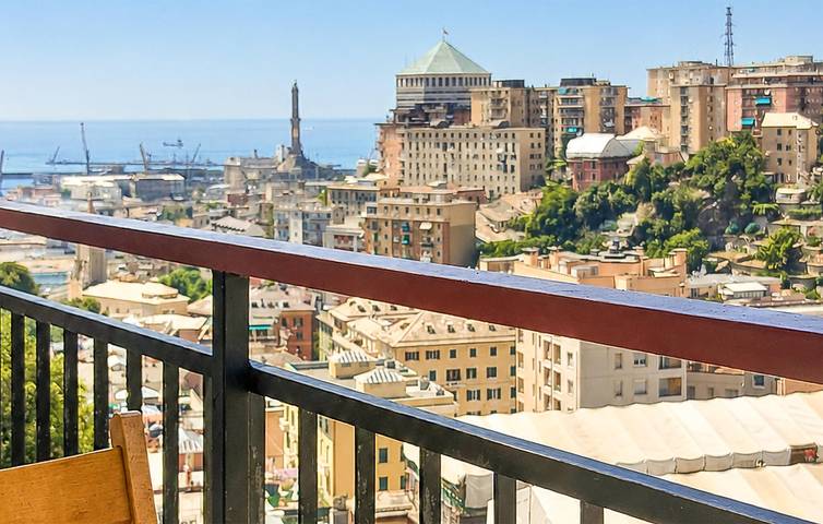 Appartamento intero, Appartamento sul mare con terrazza e campo da bocce, a pochi passi dai ristoranti e dalla costa in Genova (Città), Genoa