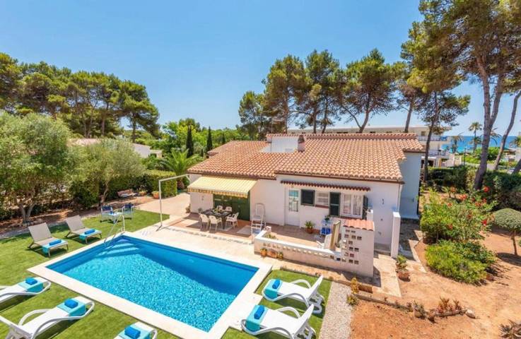 Gîte pour 7 personnes, avec jardin à Es Migjorn Gran
