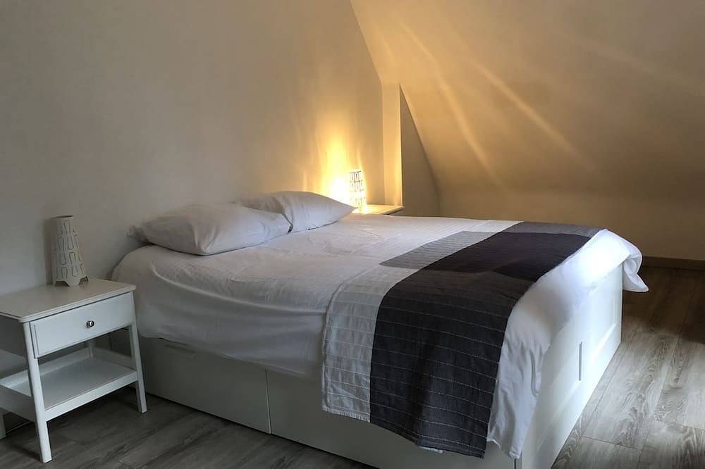 Casa normando con piscina en el campo in Bâlines, Región de Évreux