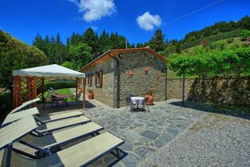 Villa for 4 People in Portole, Arezzo Province, Photo 2
