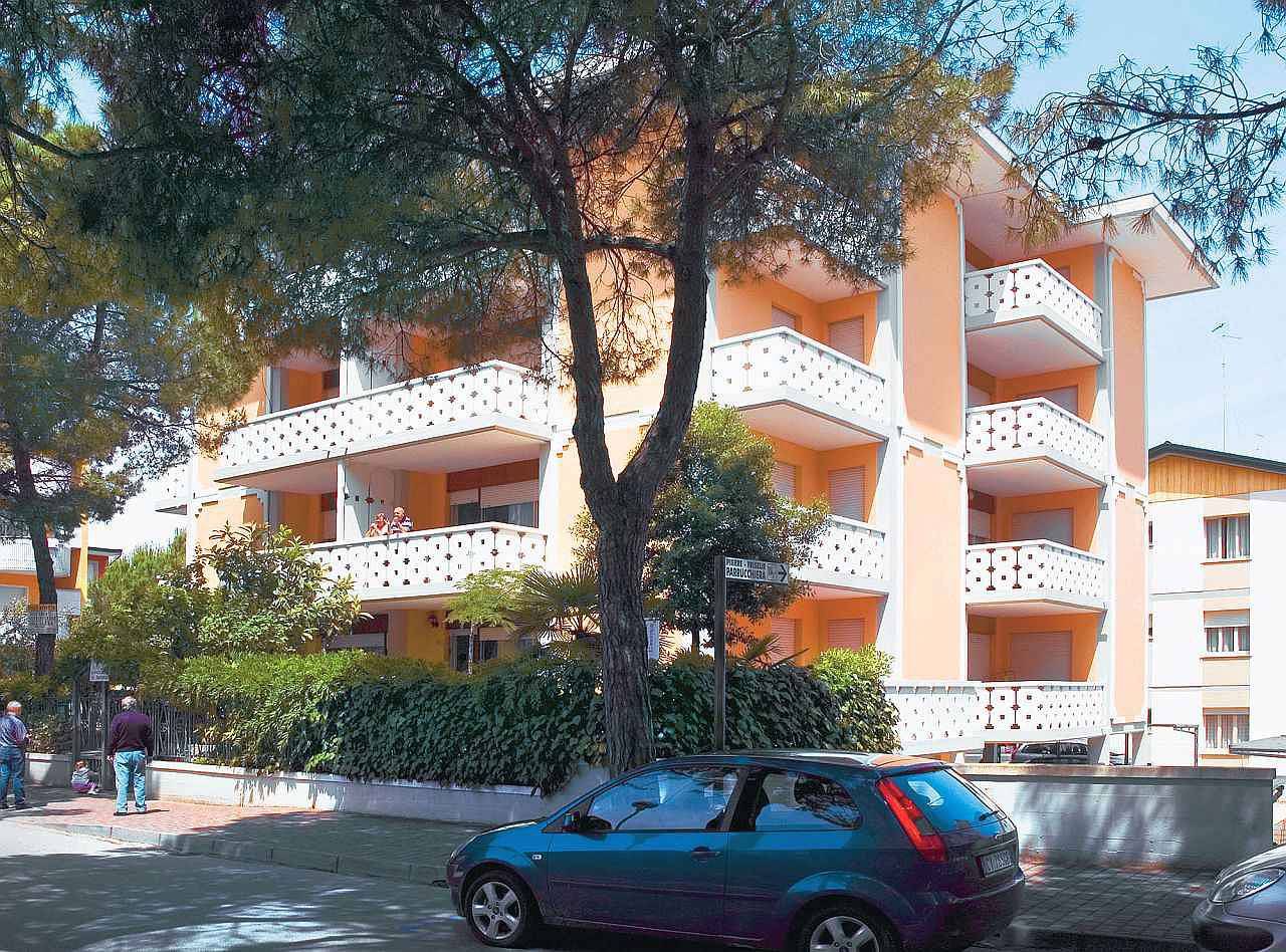 Entire vacation apartment, Holiday apartment with air conditioning and balcony in Bibione, Venice Province