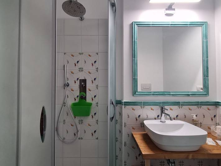 Gemütliches Apartment mit Parkplatz, AC & Terrasse, Nähe Strand in Tropea, Vibo Valentia Provinz