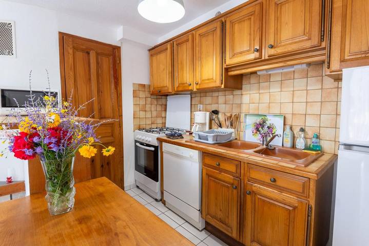 Gîte pour 4 personnes, avec terrasse à Les Bondons - 3