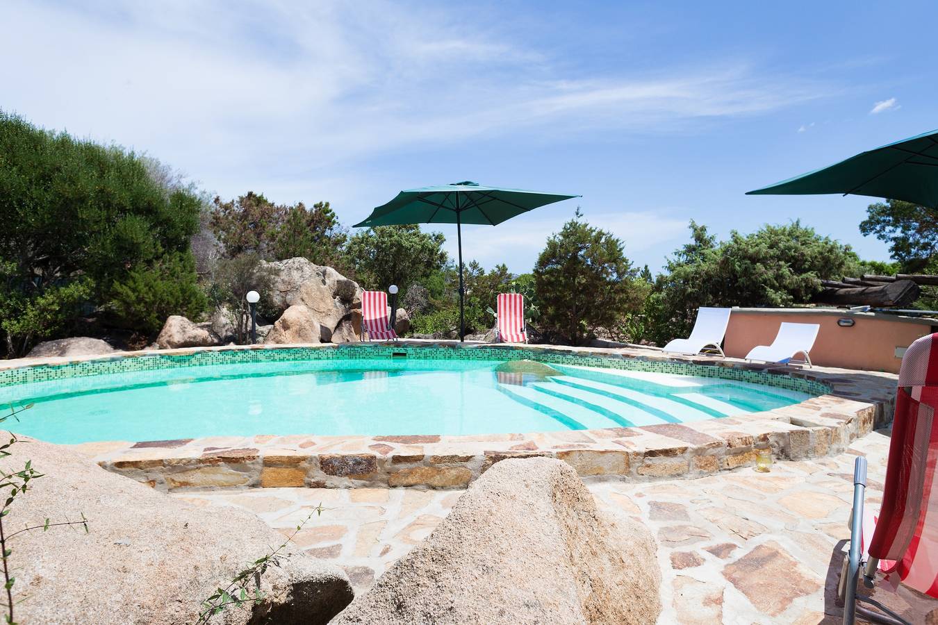 Casa vacanze 'Villa Vanessa' con vista mare, Wi-Fi e aria condizionata in Punta Molara, San Teodoro