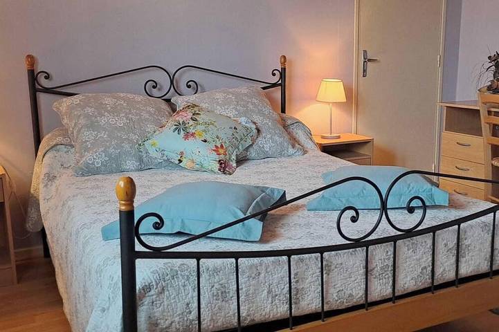 Location de vacances pour 6 personnes, avec jardin à Briatexte - 3