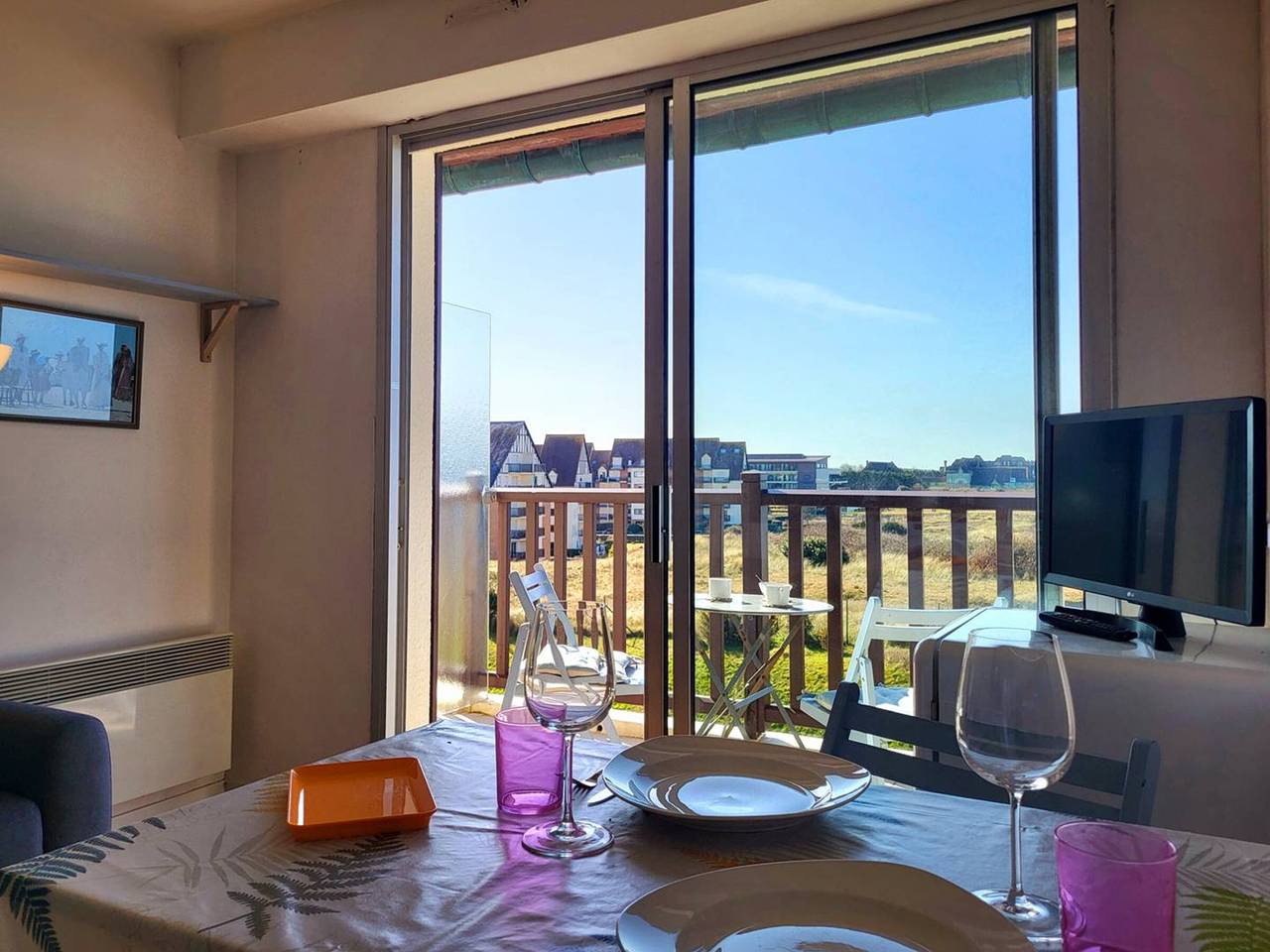 Studio entier, Studio Cabine à Cabourg - Vue Mer et Coucher de Soleil in Cabourg, Région de Caen