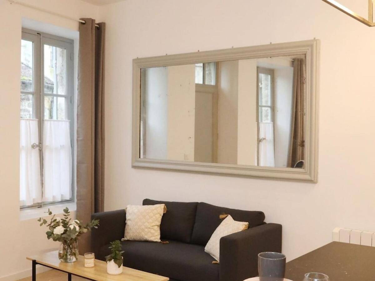 Appartement entier, One-Bedroom Apartment in Senlis, Oise