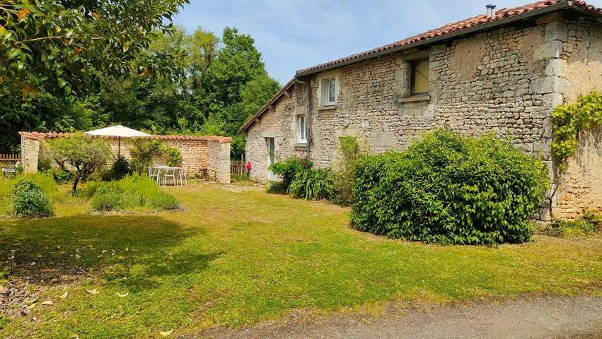 Location de vacances pour 4 personnes, avec Terrasse et Jardin à Villiers-le-Roux - 2