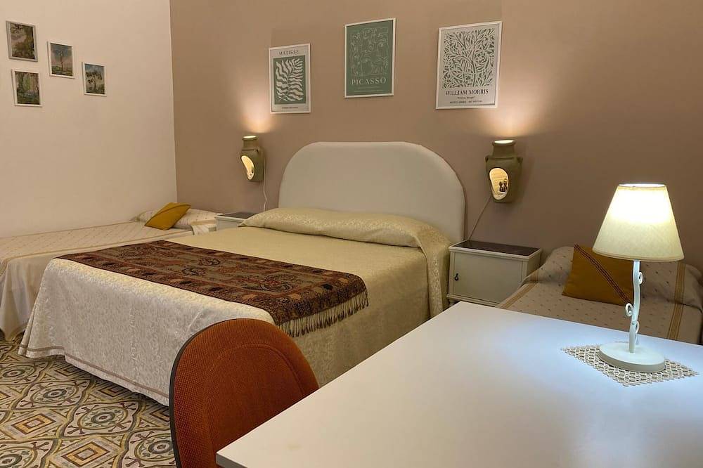 The House of Flowers, in the heart of the Gulf of Macari 2.5 km from the sea. in Castelluzzo, San Vito Lo Capo