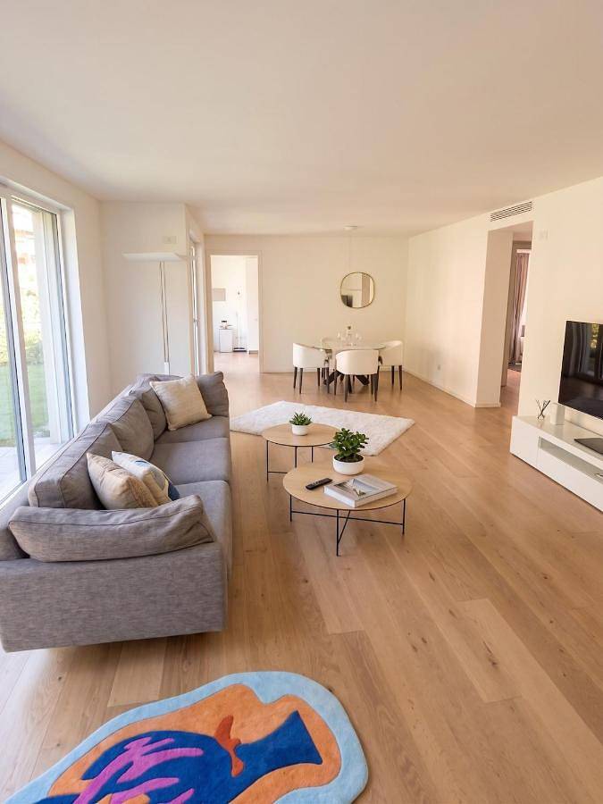 Gîte pour 4 personnes, avec terrasse et piscine ainsi que jardin et vue sur le lac, animaux acceptés dans Riva San Vitale - 2