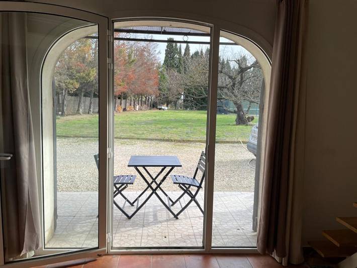 Gîte pour 4 personnes, avec Terrasse et Jardin ainsi que Piscine et Vue à Vallabrègues