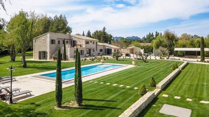 Chambre d’hôte pour 2 personnes, avec jardin ainsi que piscine et vue au Parc naturel régional des Alpilles