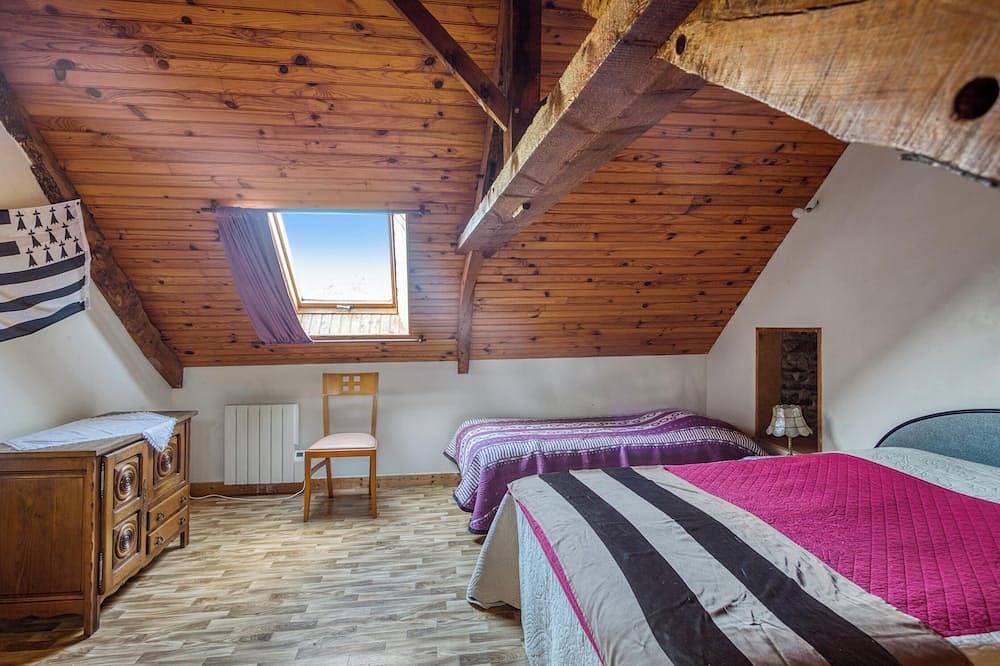 Homerez - Cosy house in Pordic with garden and fireplace in Pordic, Côte de Goëlo