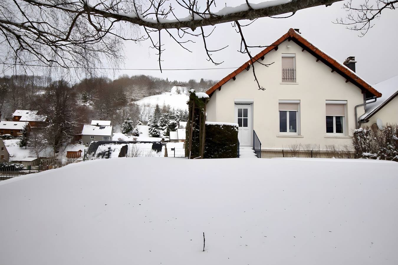 Maison calme entre la Bourboule et le Mont Dore in Murat-le-Quaire, Parc naturel régional des Volcans d'Auvergne