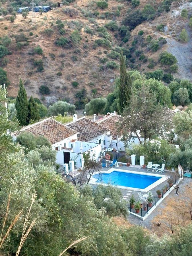 Casa rural para 4 personas, con Terraza y Jardín además de Piscina y Vistas en El Chorro