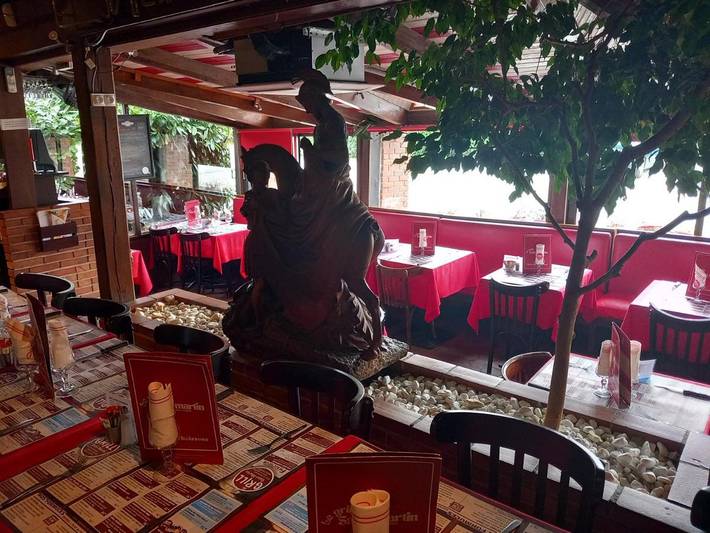 Hôtel pour 2 personnes, avec terrasse ainsi que vue et jardin, animaux acceptés à Verneuil-sur-Avre - 2