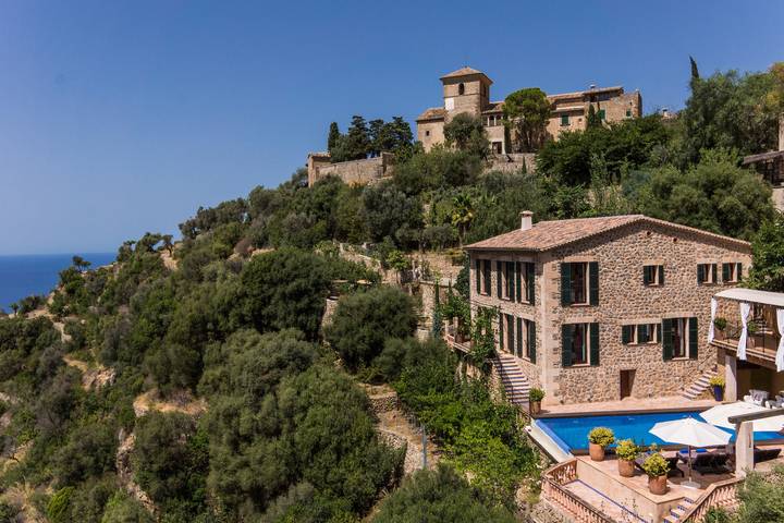 Holiday rental for 8 people, with Terrace and Garden in Deià