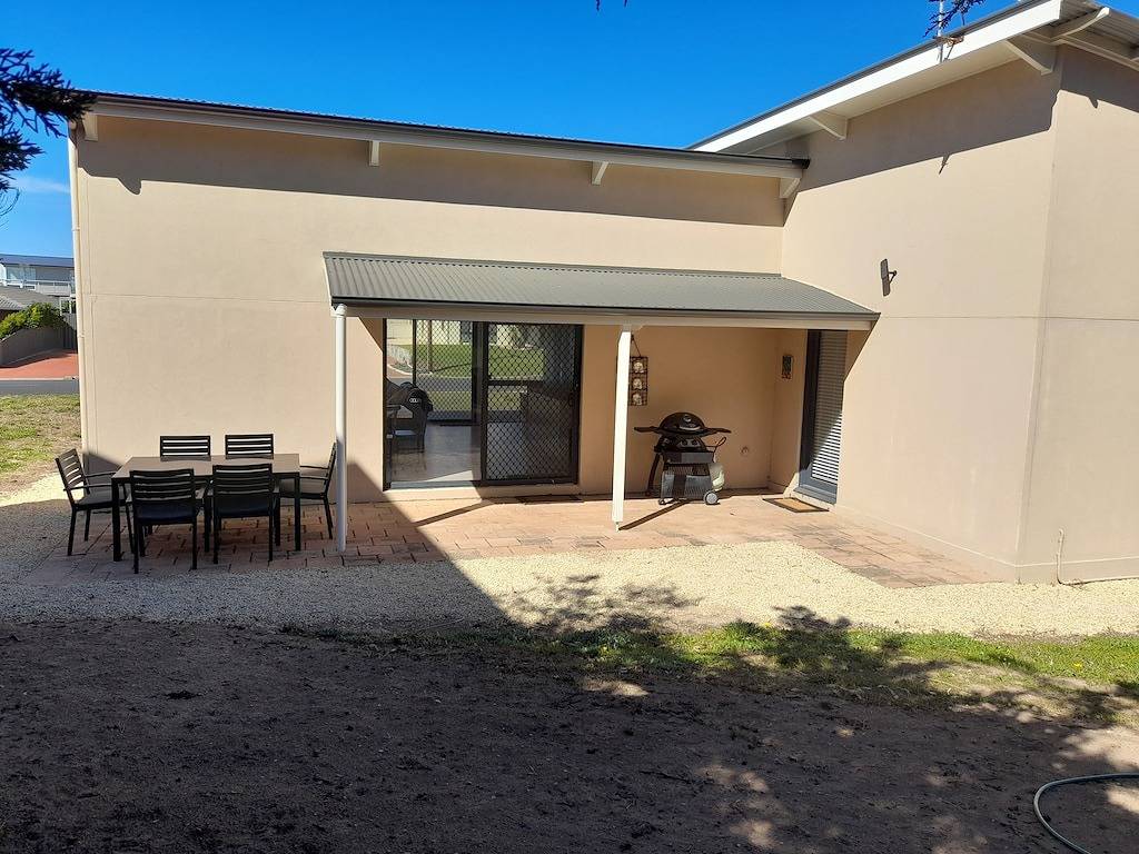 No 5 - Pristine property with an ocean blue back drop in Robe, South Australia