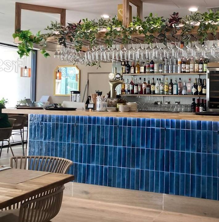 Gîte pour 3 personnes, avec piscine et balcon ainsi que jacuzzi et sauna à Gibraltar - 2