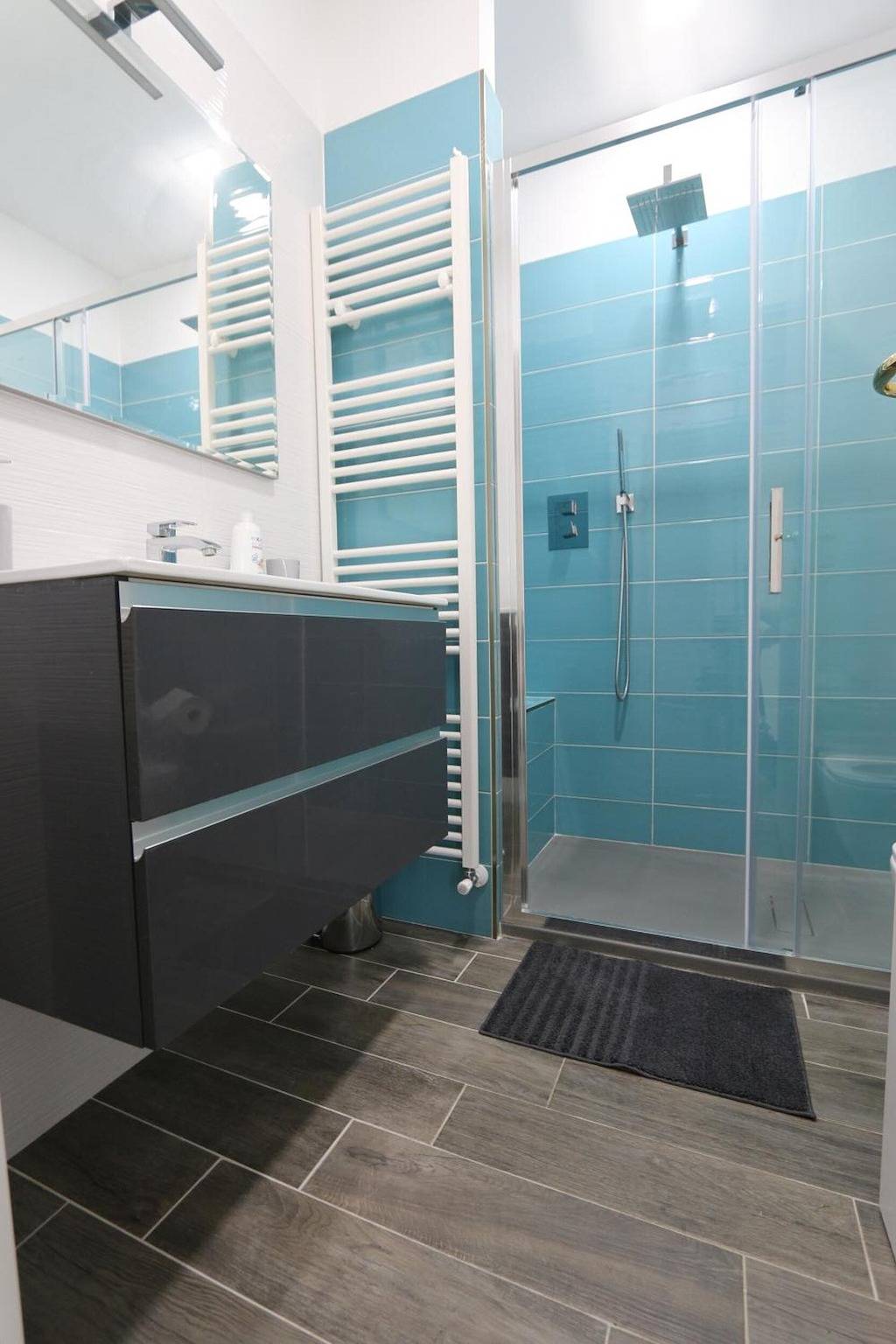 B&B Ex Albergo Centrale Atessa' con vista montagna, Wi-Fi e aria condizionata in Atessa, Provincia di Chieti