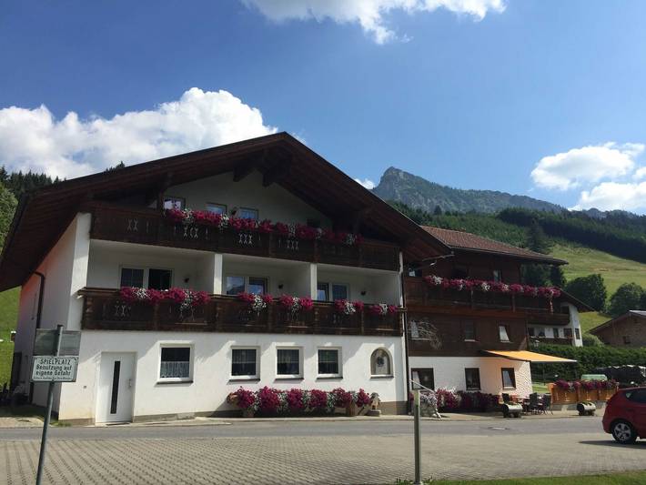 Ferienwohnung für 2 Personen, mit Balkon und Garten sowie Ausblick in Tannheimer Tal - 2