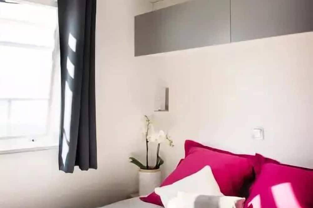 Cottage jardin aromatique - 2 chambres 4 personnes in Brignogan-Plages, Région de Brest
