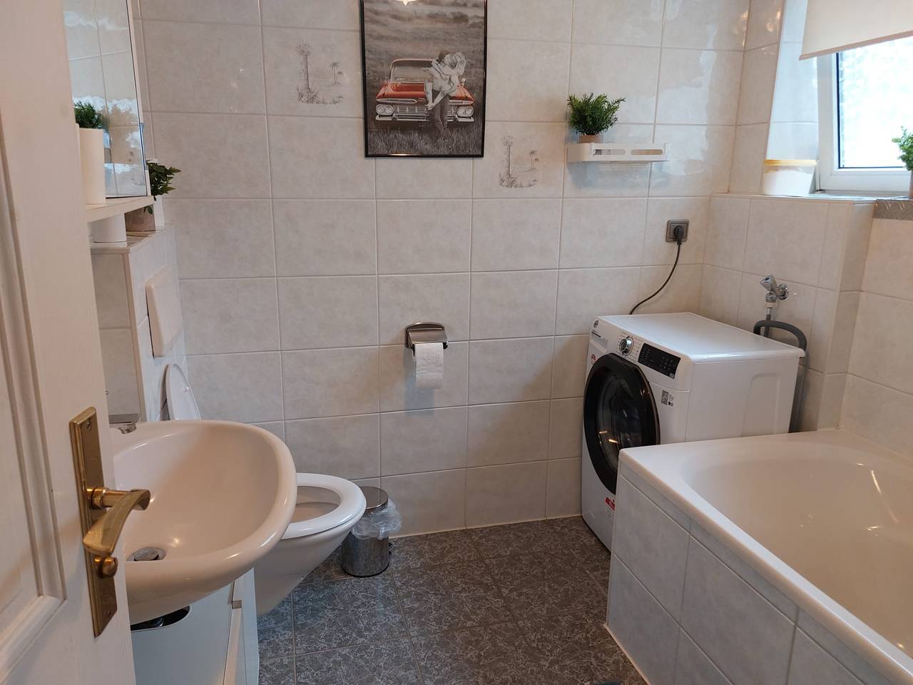Ganze Ferienwohnung, Ferienwohnung Damoser - Souterrain Wohnung 45qm für max. 2 Personen in Burghausen, Landkreis Altötting