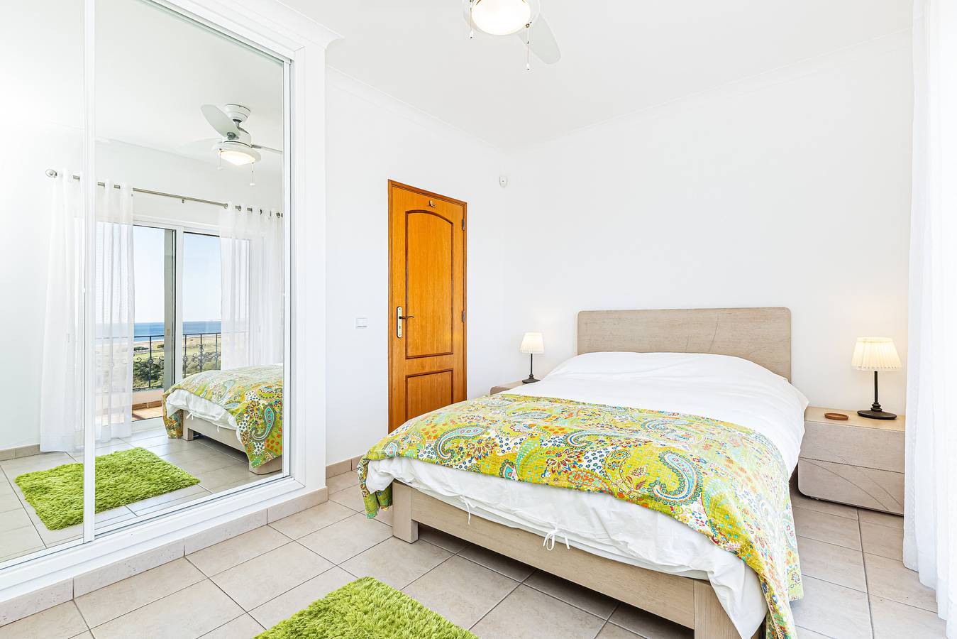 Roque House 3 Bedroom Sea Front in Lagos, Faro Distrikt
