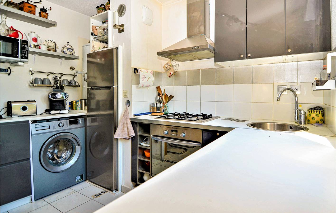 Ganze Ferienwohnung, Orangefarbene Wohnung: AC, Parkplatz & Internet - 2.5km zur Stadt in Orange, Vaucluse