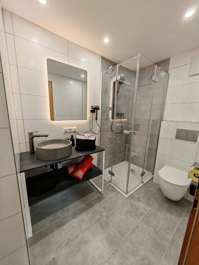 Ferienwohnung für 10 Personen, mit Garten und Ausblick in Berwang - 4