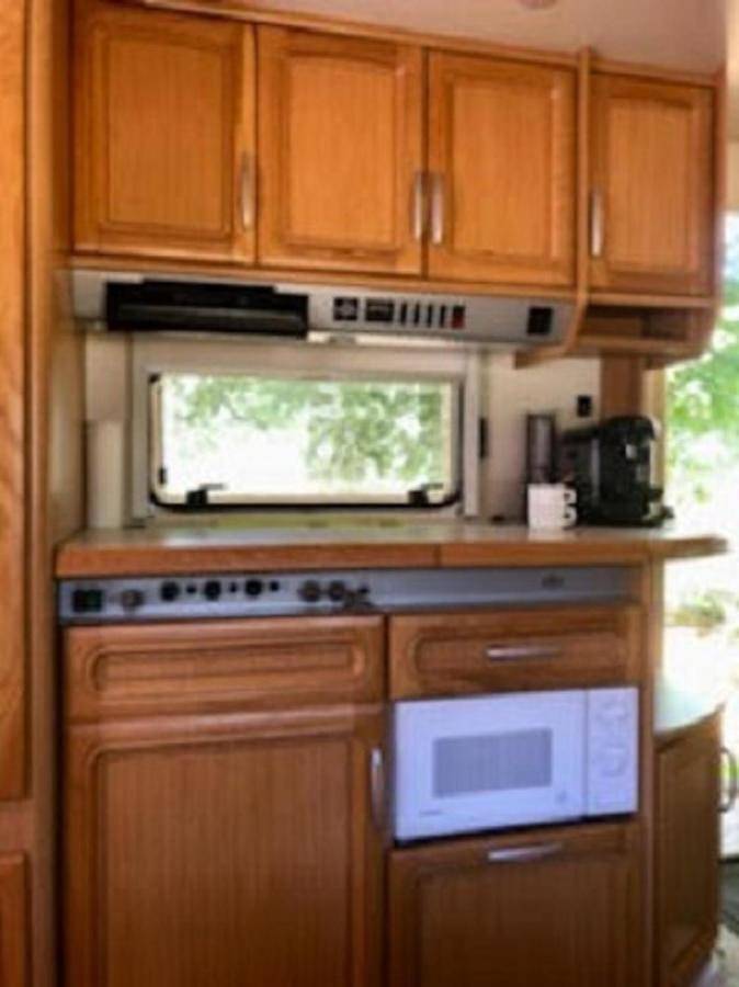Location de vacances pour 3 personnes, avec vue et jardin à Bertignat - 4