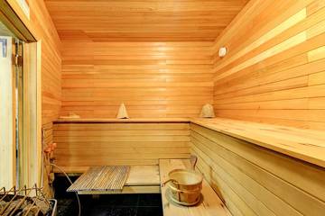 Vacation Home for 14 Guests in Lake Wallenpaupack, Pike County, Picture 4