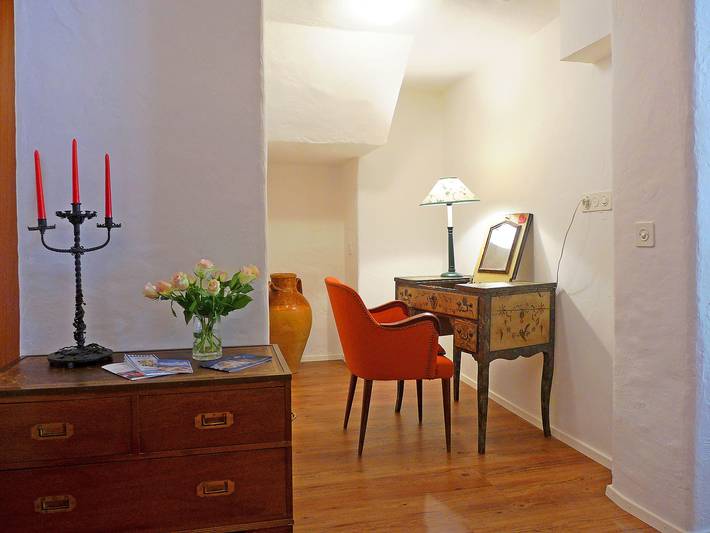 Ferienwohnung für 2 Personen, mit Ausblick und Terrasse sowie Garten in Bever - 2