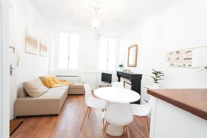 Gîte pour 4 personnes dans Basilique Saint-Seurin de Bordeaux