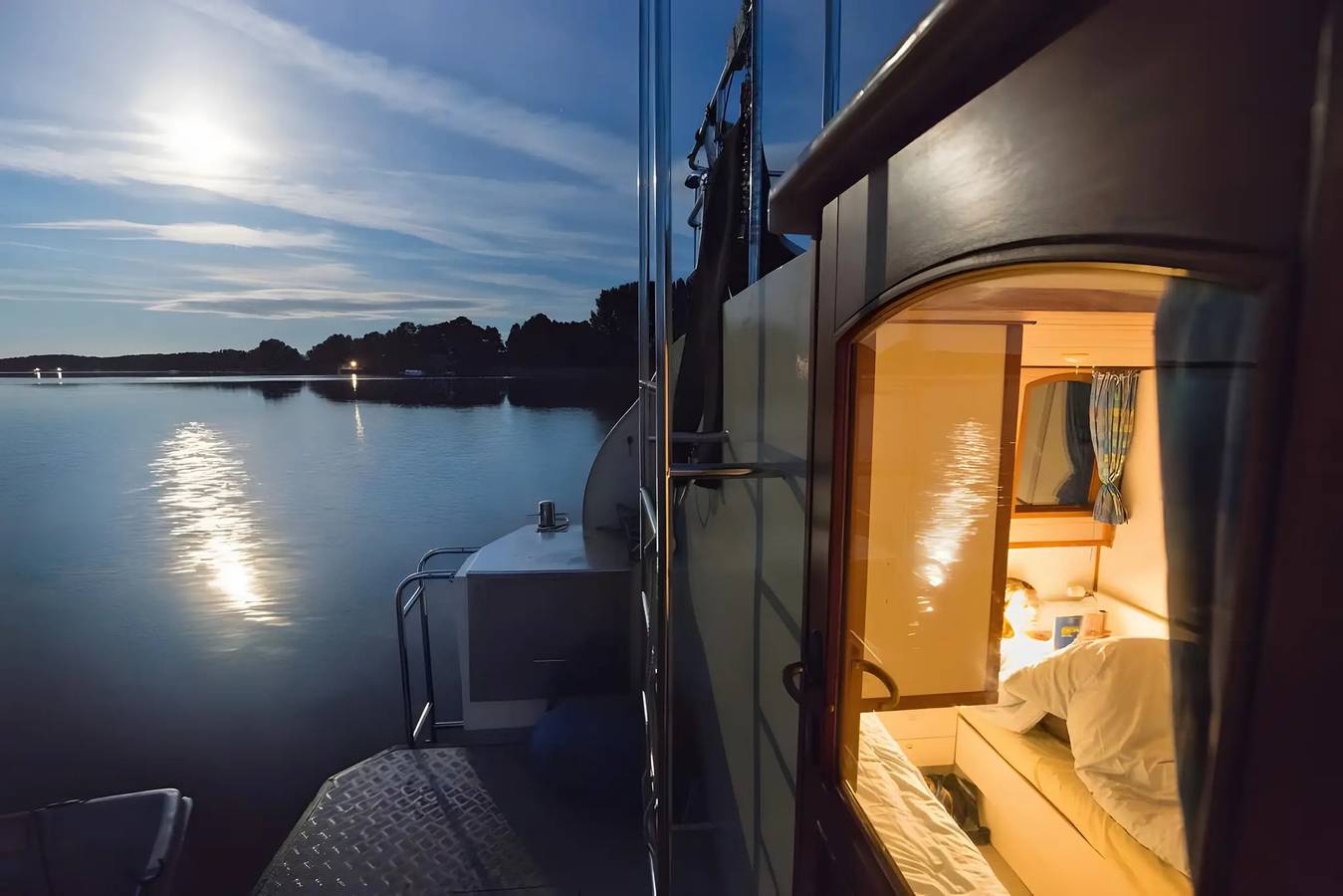 Ganze Ferienwohnung, Houseboats in Malchin Marina in Malchin, Kummerower See