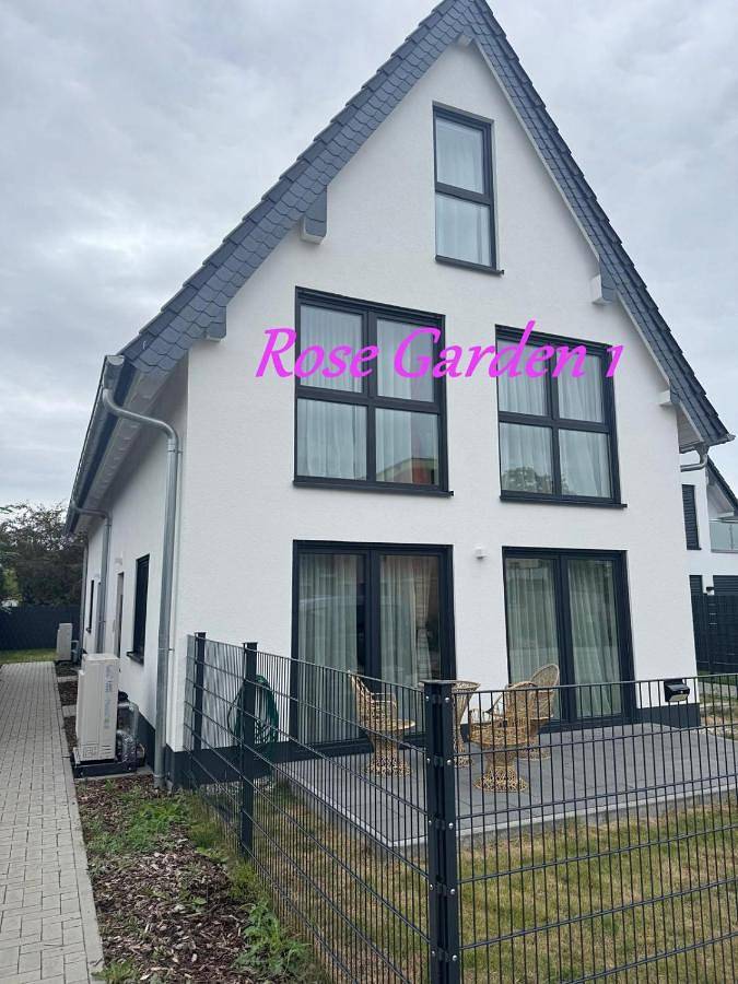 Three-Bedroom House in Offenbach am Main, Offenbach