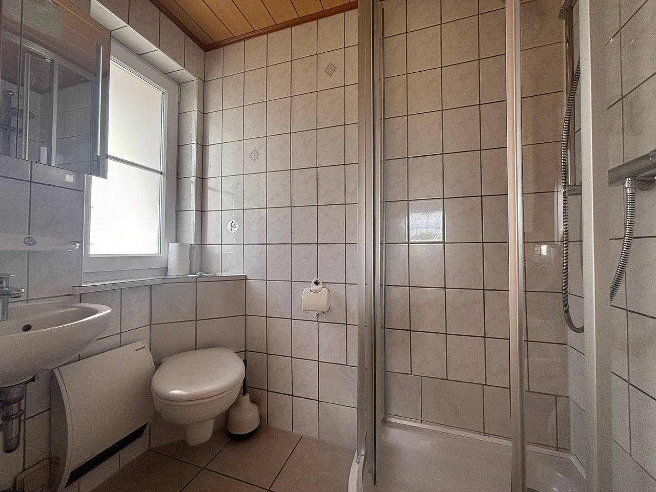 Ganze Ferienwohnung, Haus Boddenblick - Familie Siebler - Fewo Haus 1 im Eg mit Terrasse (2 Personen) in Neuendorf Insel Hiddensee, Hiddensee