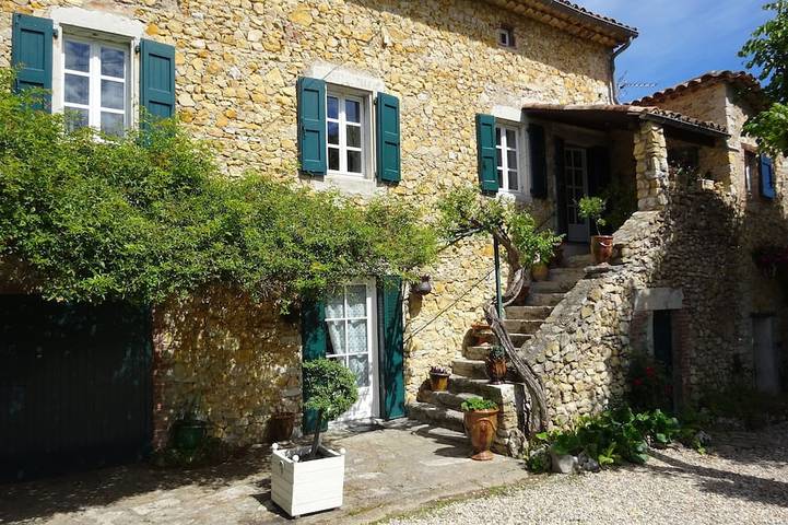 Location de vacances pour 3 personnes, avec Terrasse et Jardin à Boisset-et-Gaujac