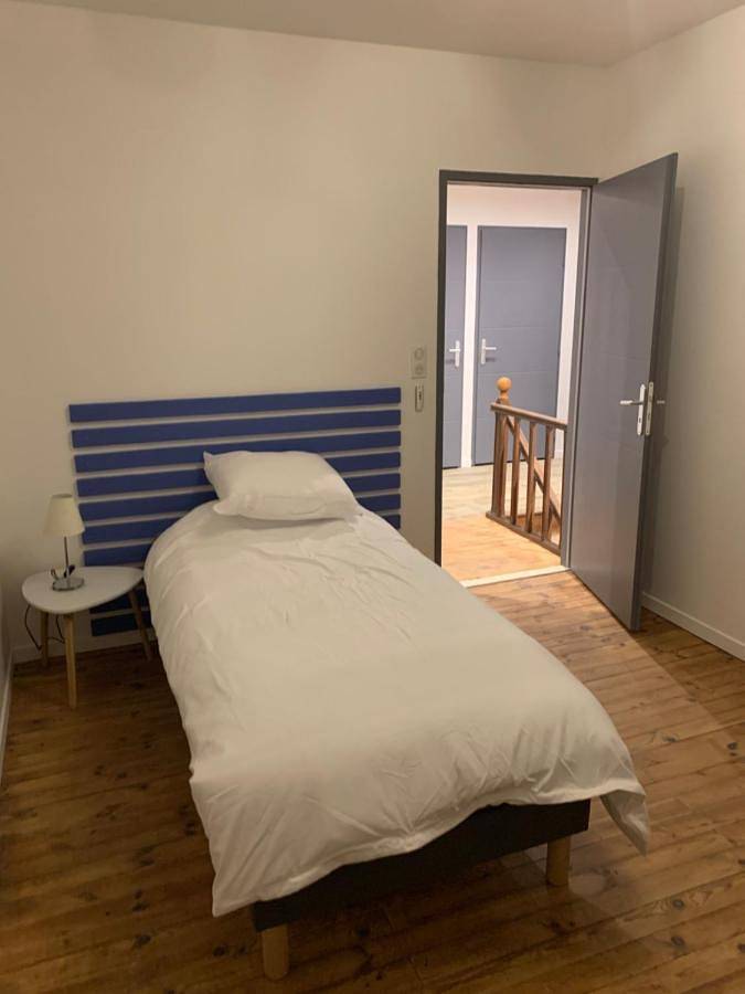 Gîte chez Garel 15 personnes avec spa in Saint-Martin-Lestra, Montbrison