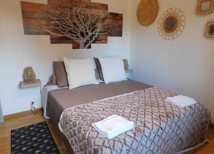 Cottage pour 2 personnes, avec piscine et jardin, animaux acceptés à Régusse