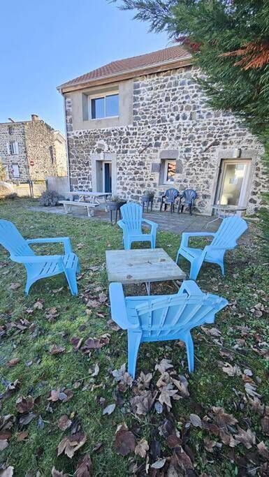 Appartement entier, One-Bedroom Apartment in Saint-Ours, Parc naturel régional des Volcans d'Auvergne