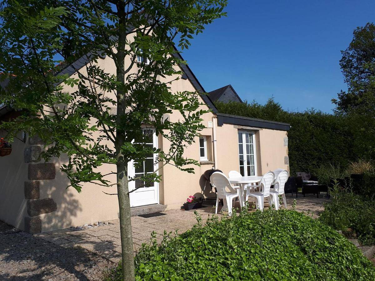 Appartement entier, One-Bedroom Apartment in Saint-Michel-de-Montjoie, Région d'Avranches