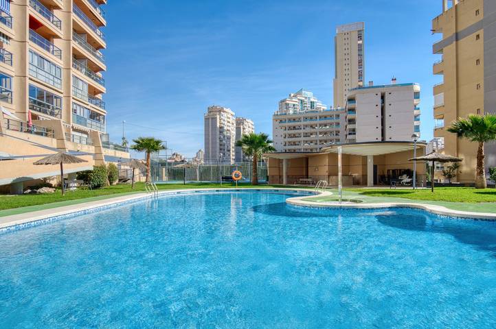 Apartamento para 4 personas, con Jardín y Piscina para niños en Villajoyosa