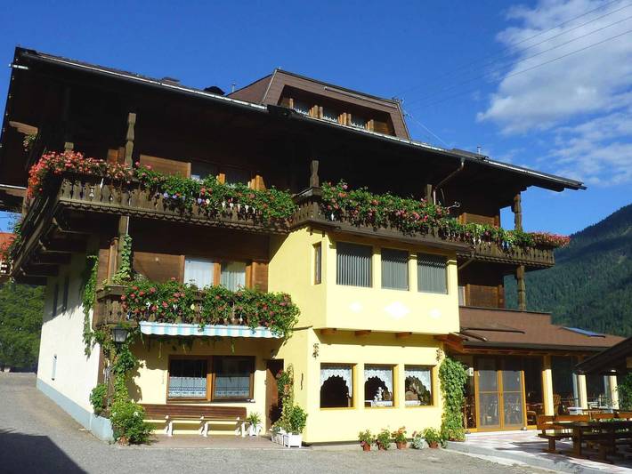Ferienwohnung für 2 Personen, mit Balkon und Garten in Stall