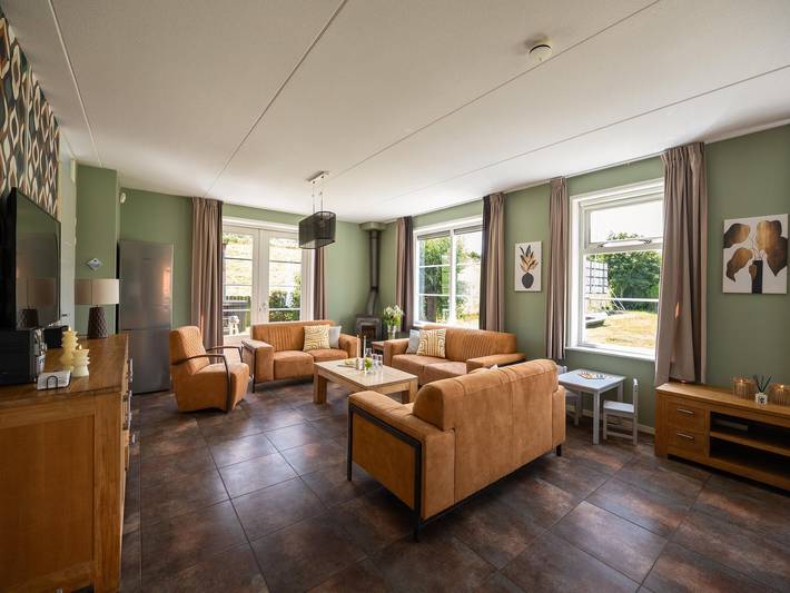 Ferienhaus für 15 Personen, mit Terrasse und Garten sowie Pool am Ijsselmeer - 2