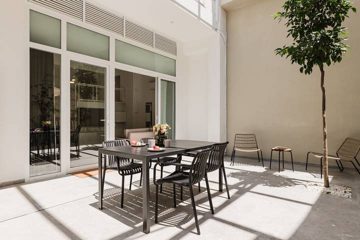 Ferienwohnung für 5 Personen, mit Terrasse und Garten in Valencia