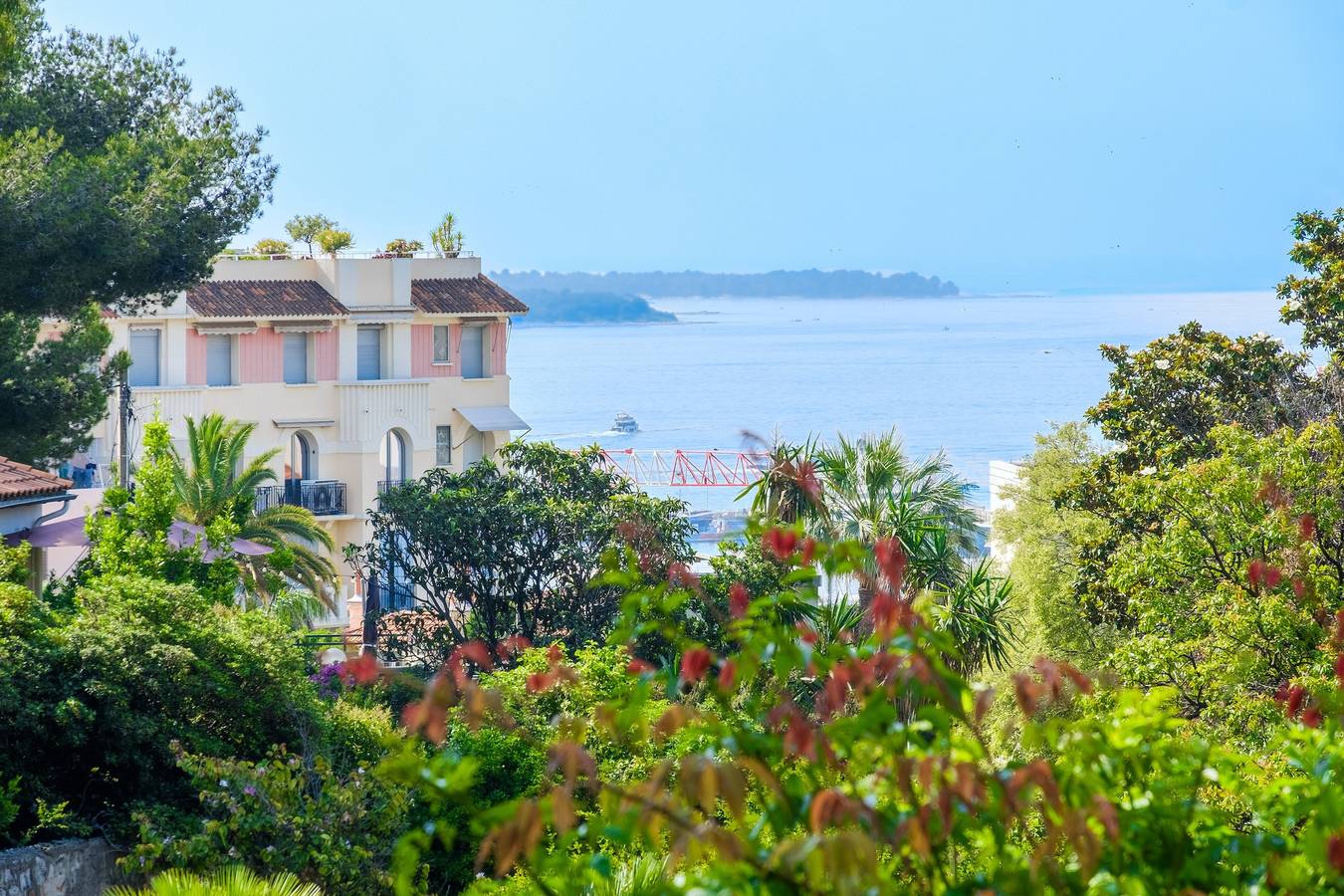 Estudio entero, Estudio 'Bellevue Cannes' con vistas a la montaña, piscina compartida y aire acondicionado in Cannes, Costa mediterránea (Francia)